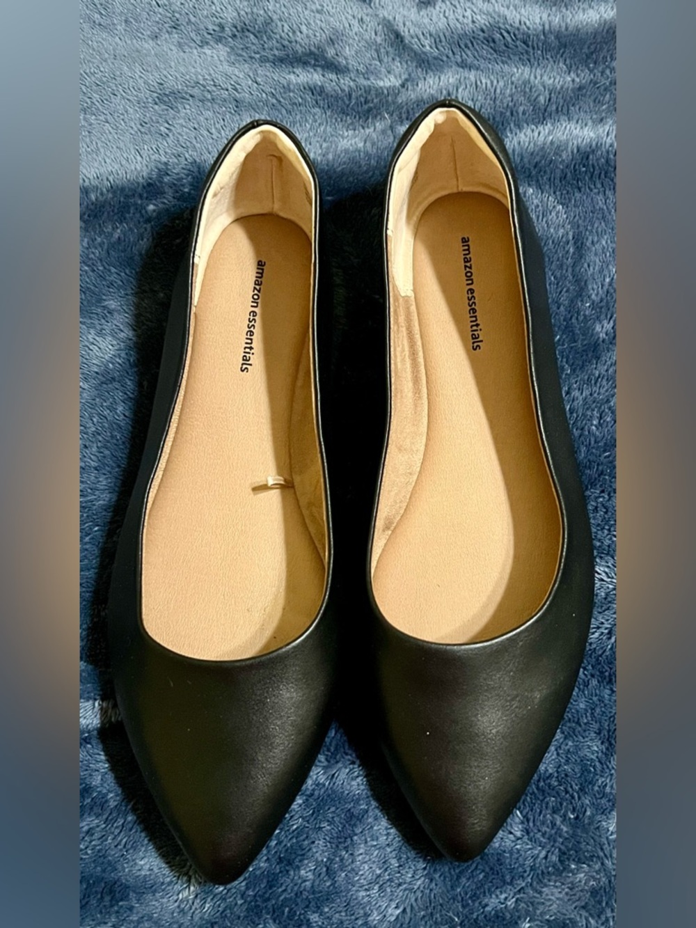 Amazon Essentials Black Pointed Toe Slip-On Flats